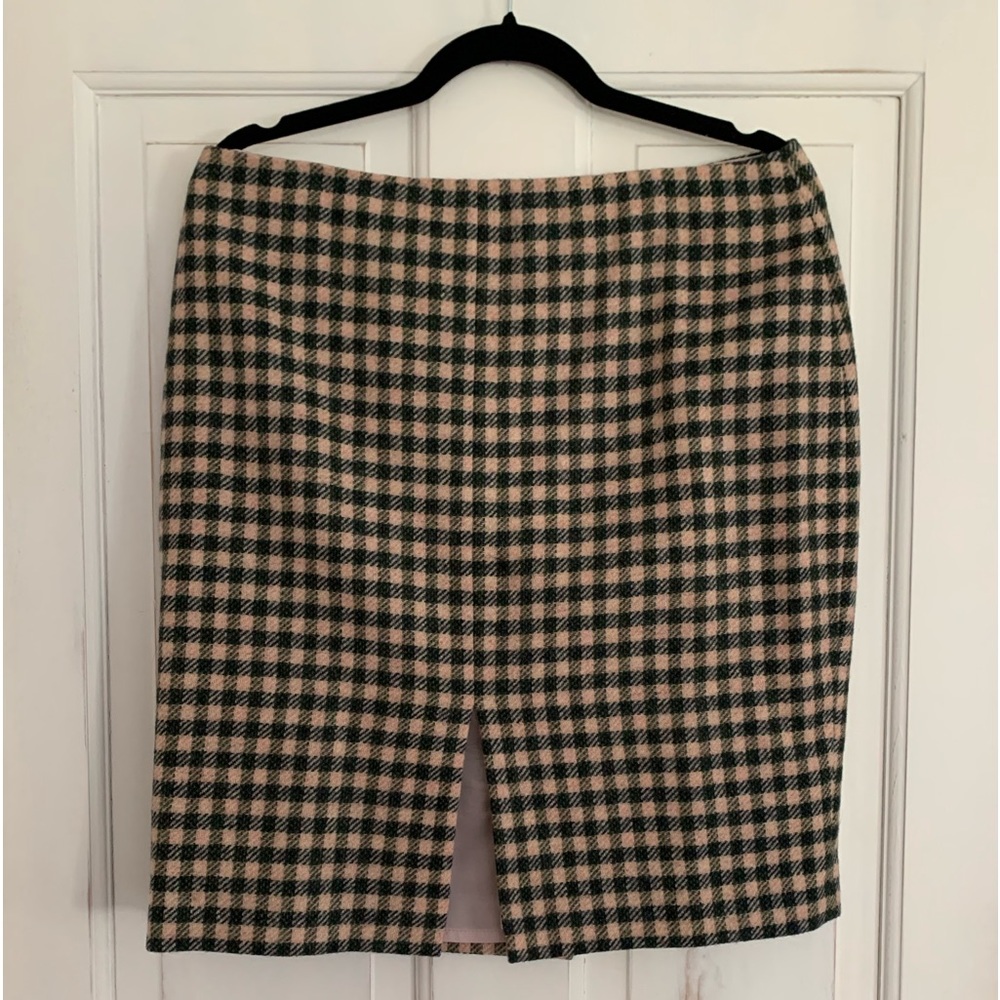 Boden forest green, salmon and black tweed skirt